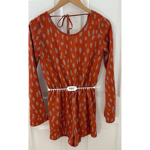 Women’s Boutique Bell Long Sleeve Romper Tie Back Detail Orange Rust Pattern - Picture 11 of 12